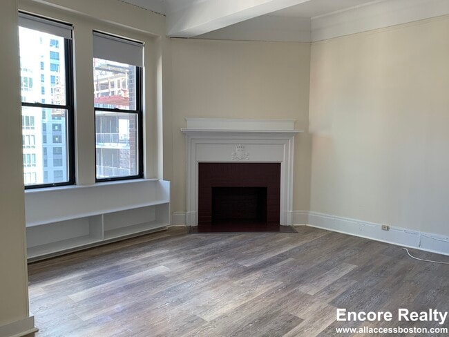 Building Photo - 62 Boylston St