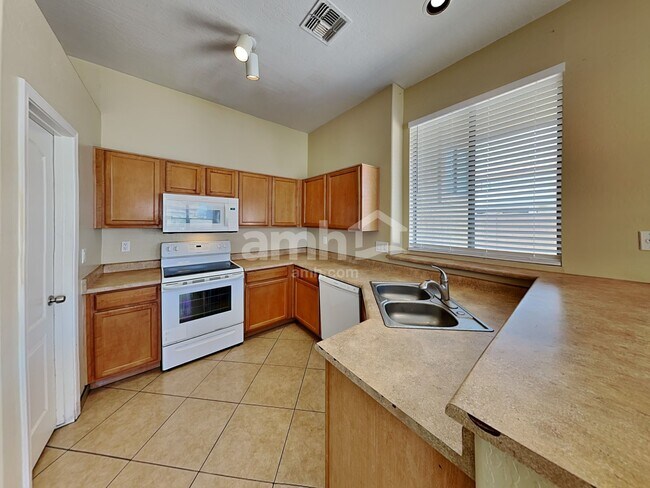 Foto del edificio - 3733 W Nancy Ln
