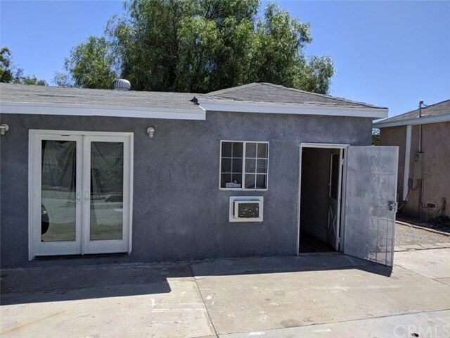 Primary Photo - 9250 Olive St