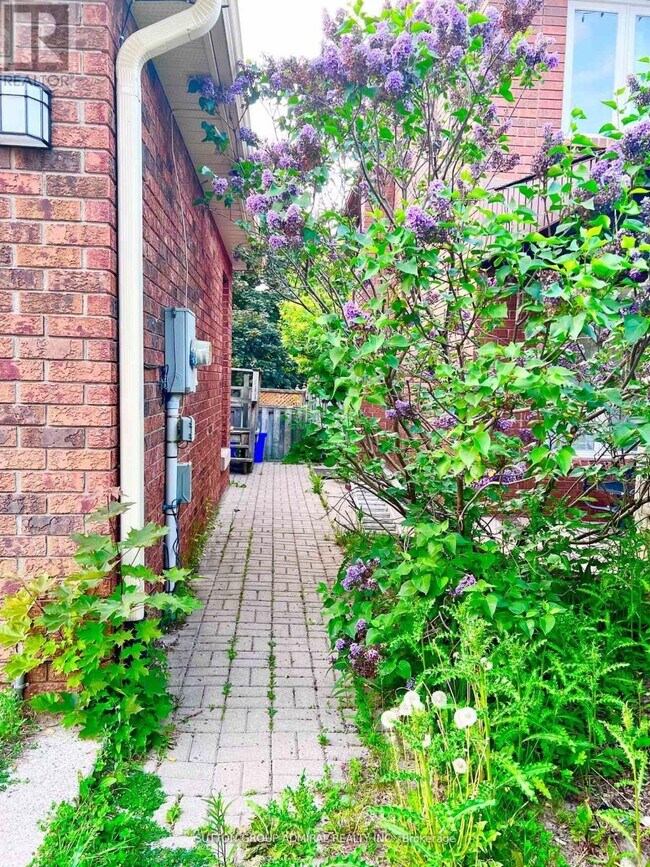 Photo du bâtiment - 71 Trillium Crescent