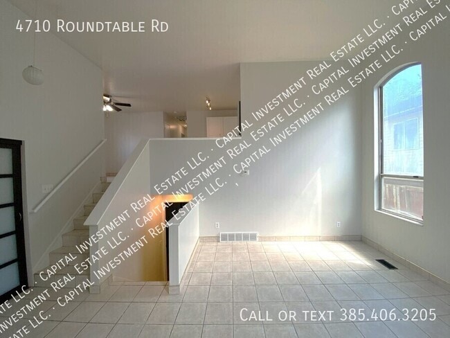 Building Photo - 4710 Roundtable Rd