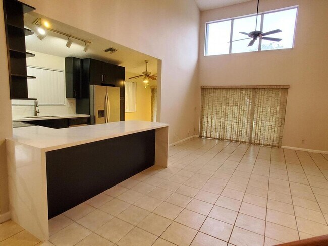 Foto del edificio - 7342 Pinewalk Dr S