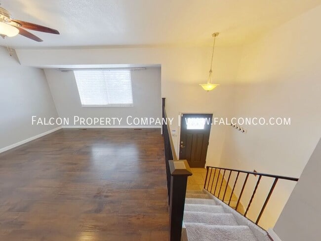 Building Photo - 1339 Hathaway Dr