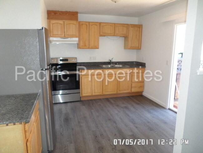 Building Photo - 2425 Kenton Ct