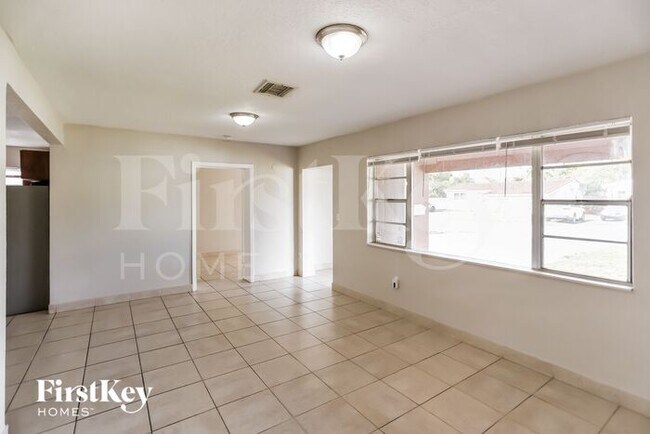 Building Photo - 7550 Kismet Street