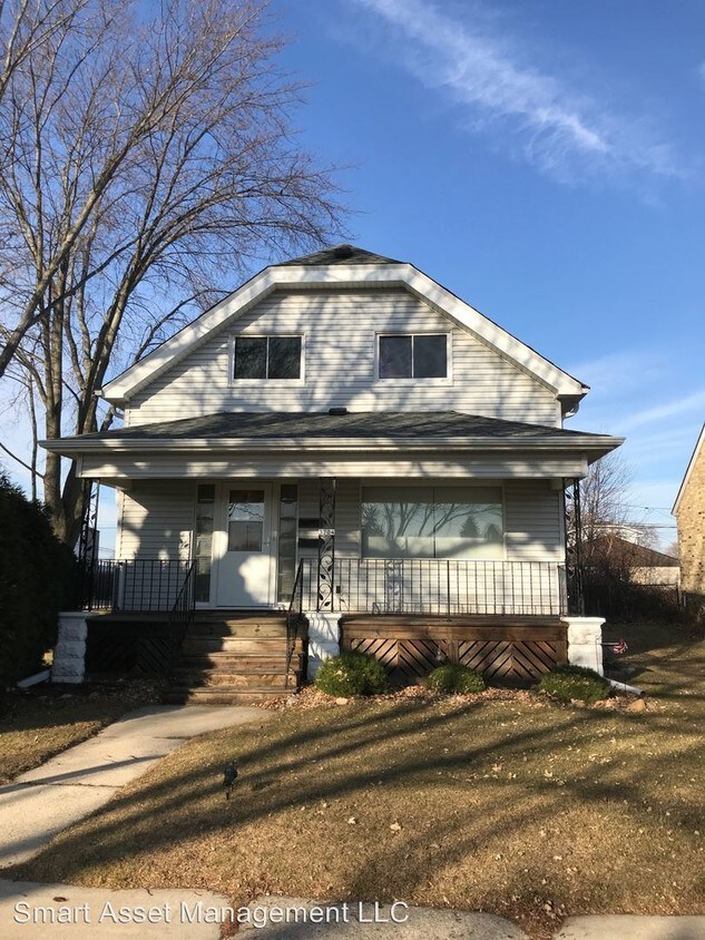 3704 E Grange Ave, Cudahy, WI 53110 Room for Rent in Cudahy, WI