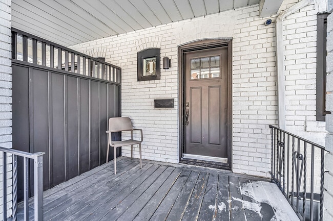 Building Photo - 15 Avion Ave