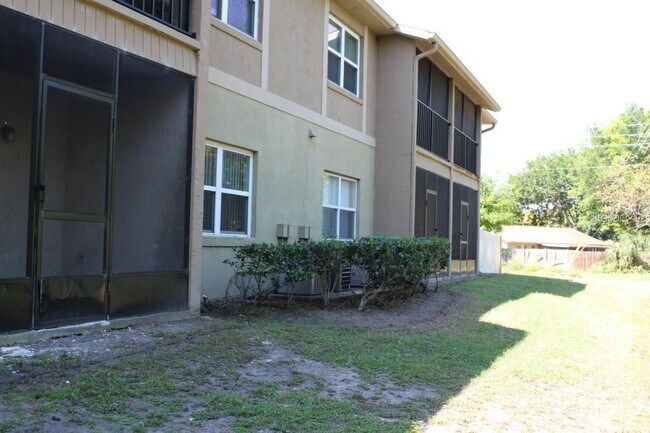 Foto del edificio - 2433 Barley Club Dr