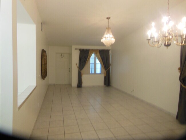 Foto del edificio - 5475 Glenda St