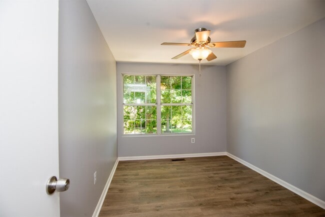 Building Photo - 15725 Ebony Ct