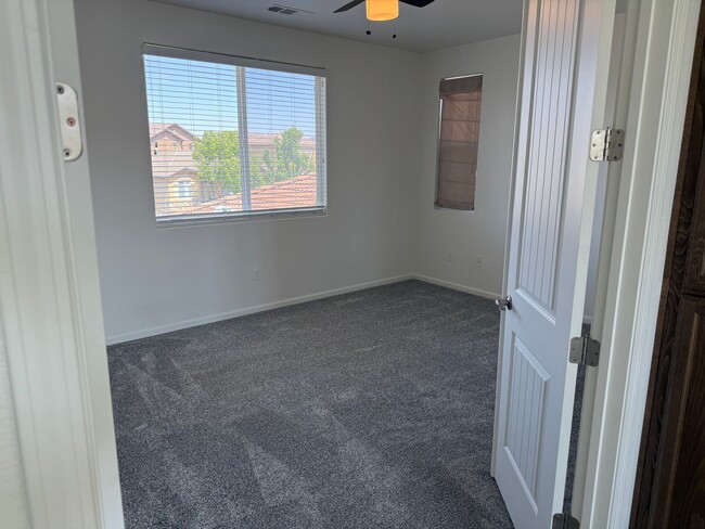 Foto del edificio - Located in Riata in Pioneer Meadows