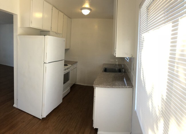 Building Photo - 474 Reservation Rd