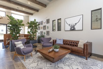 Interior Photo - Silverado Apartments
