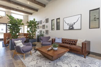 Interior Photo - Silverado Apartments