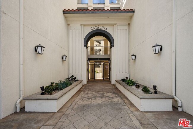 Foto del edificio - 12963 W Runway Rd
