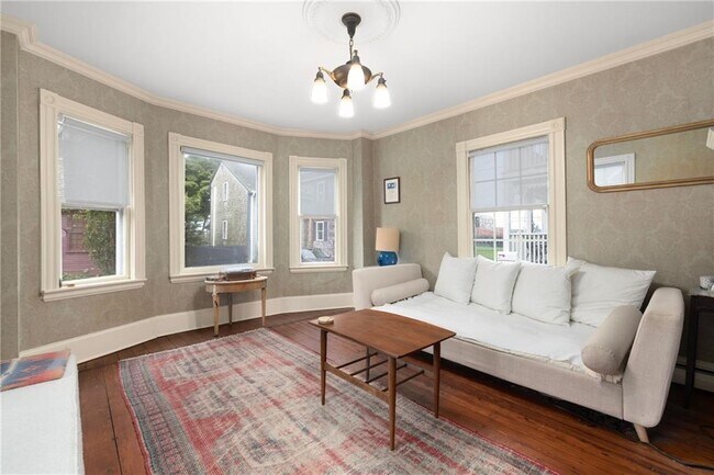 Building Photo - 6 Cozzens Ct