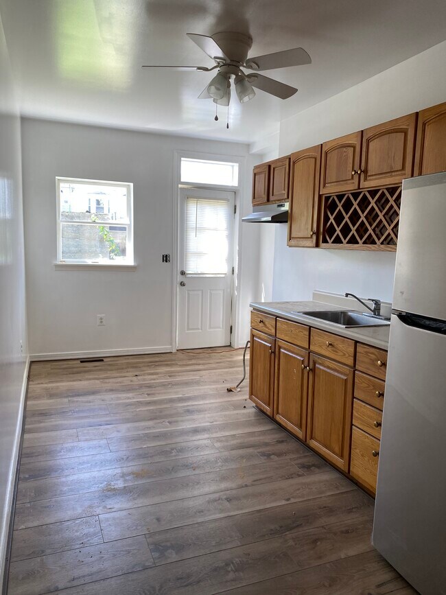 Cocina - 705 Bunnecke Ave