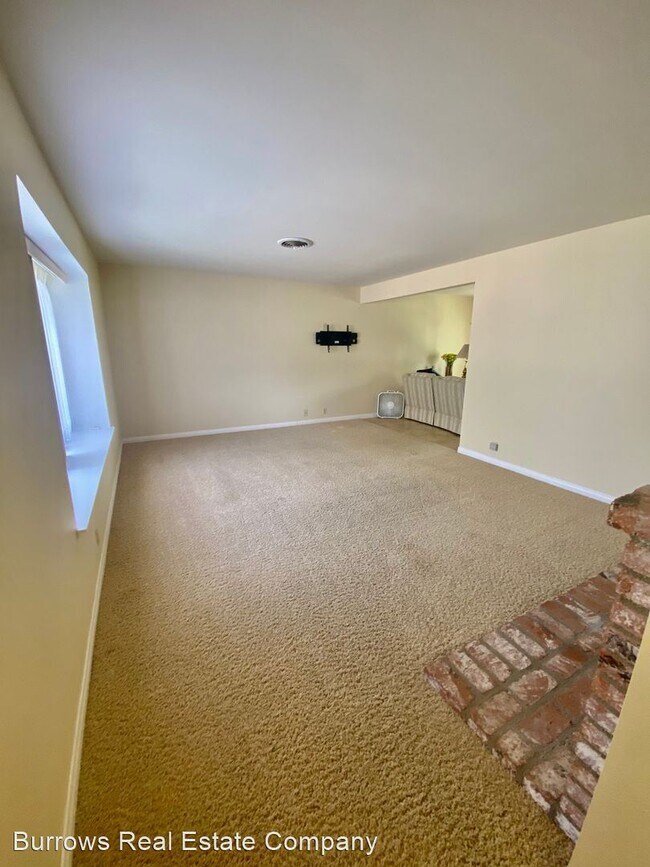Building Photo - 4 br, 3 bath House - 67 N. Brookshire