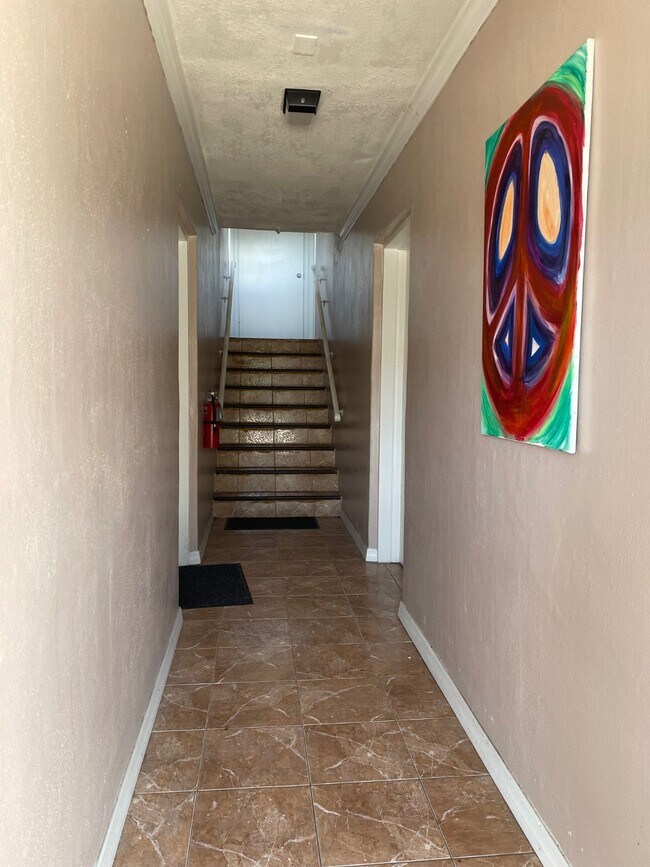 Foto del edificio - 997 Sunrise Dr