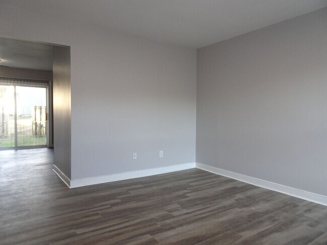 Foto del edificio - 2 bedroom 1 bath Townhouse in Timberwoods