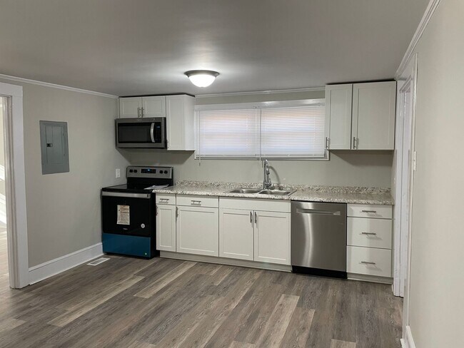 Foto del edificio - 2 BED 1 BATH HOME