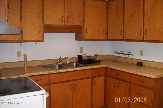 Building Photo - 731 Jonestown Rd
