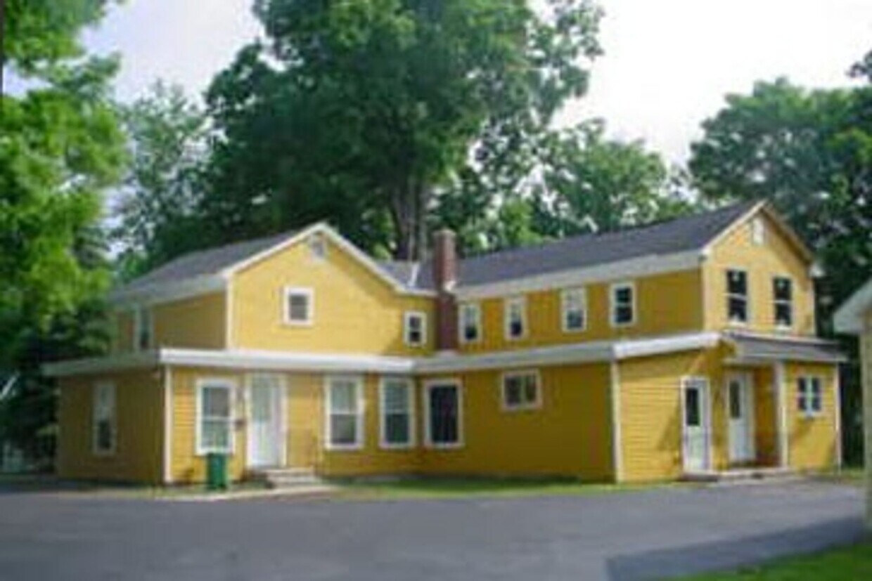 Primary Photo - Pine St - 015