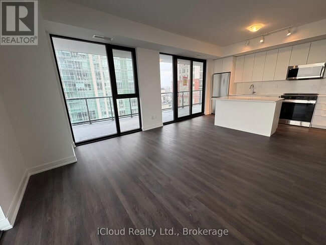 Building Photo - 2075 Lakeshore Rd.