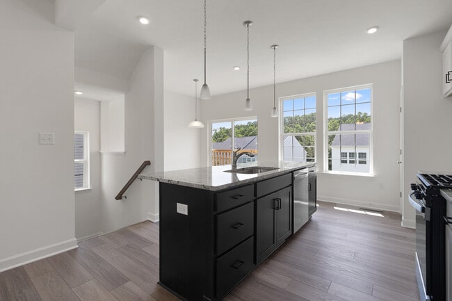 Building Photo - Stonebridge Townhomes