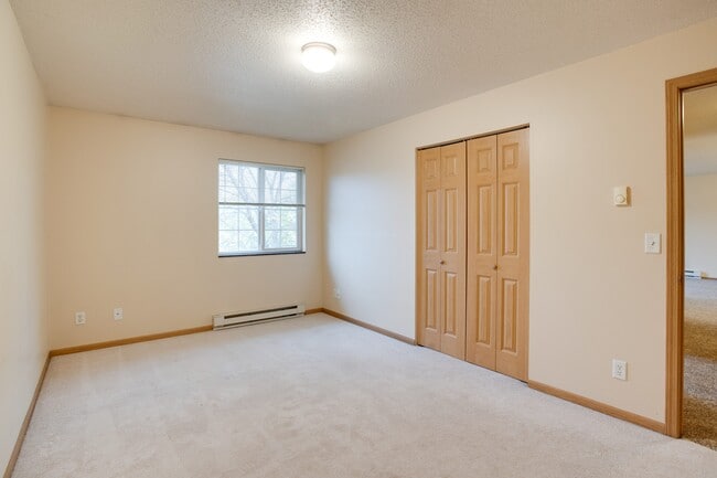 Building Photo - Meadows Edge Apartments