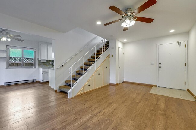 Building Photo - 476 N Winchester Blvd