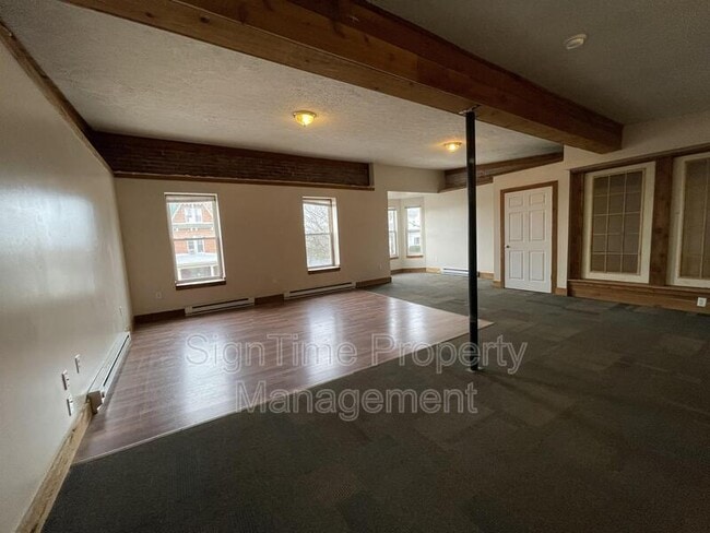 Building Photo - 306 N Potomac St