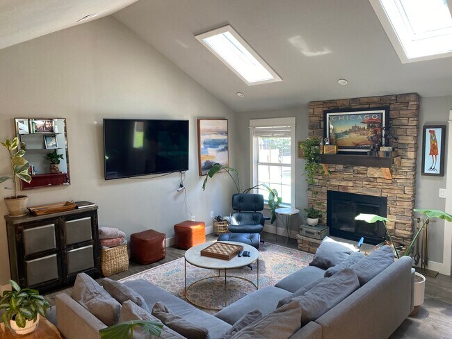 Foto del edificio - 1613 S 26th Pl