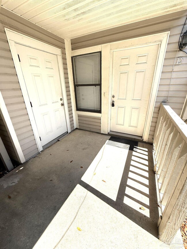 Foto del edificio - 3202 Redwood Ln