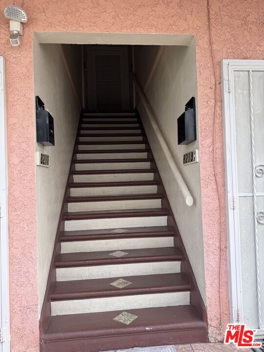 Foto del edificio - 8211 Crenshaw Dr
