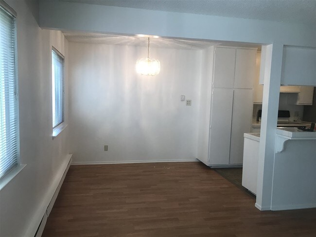 Building Photo - 643 Pine Meadows Dr