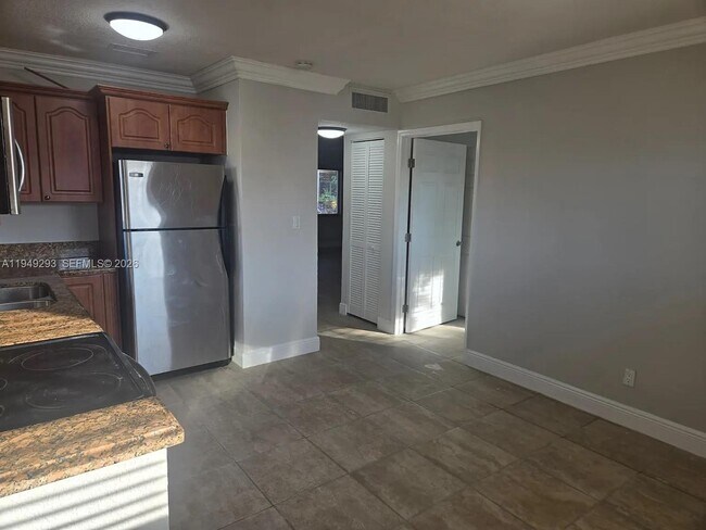 Foto del edificio - 2323 Van Buren St