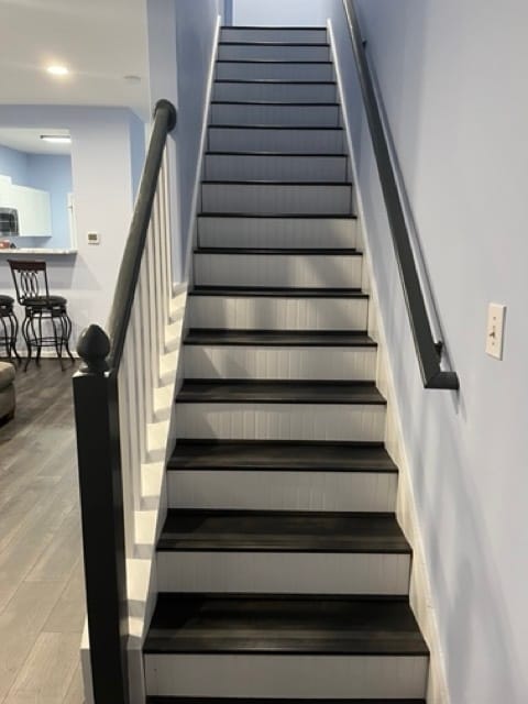 Stairs - 322 Commons Dr