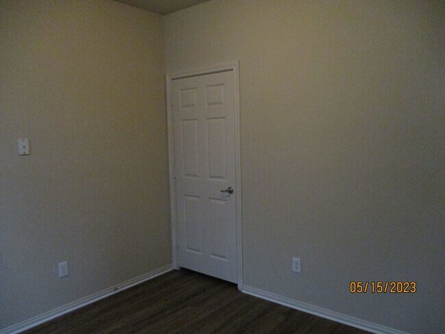 Foto del edificio - 5900 Silverpoint Ct