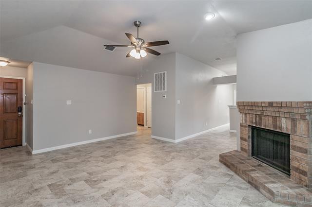 Foto del edificio - 2312 Shady Turf Dr