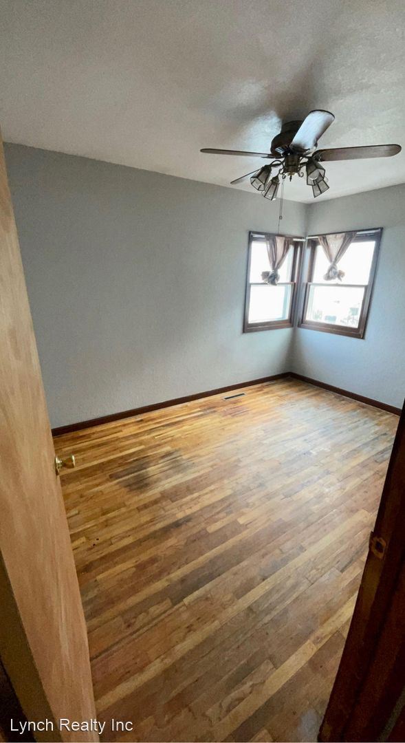 Building Photo - 2 br, 1 bath House - 5 Friendly Circle