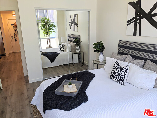 Foto del edificio - 630 W 6th St