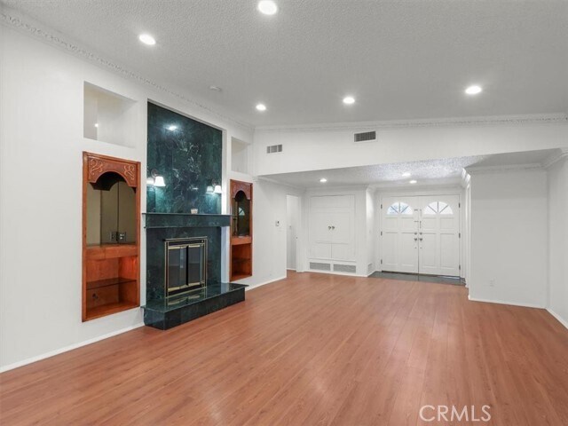 Foto del edificio - 8501 Enfield Ave