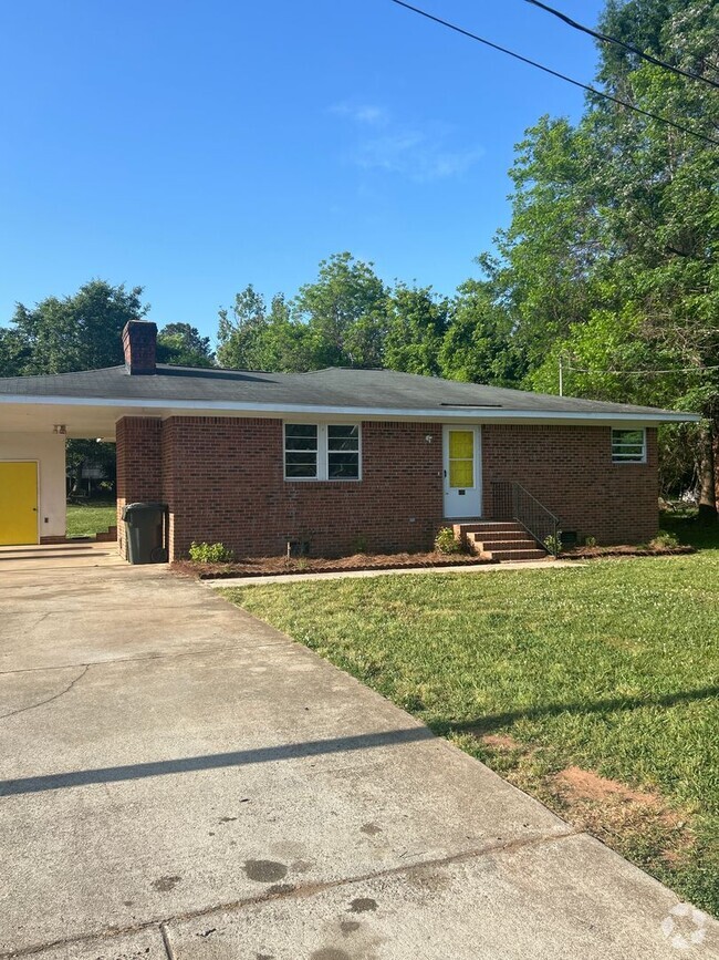 Building Photo - 420 Como Dr