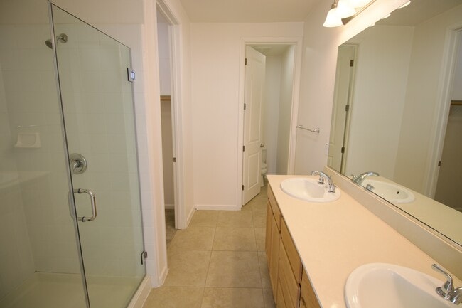 Building Photo - 643 Turnbuckle Dr