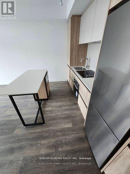 Photo du bâtiment - 7950 Bathurst St