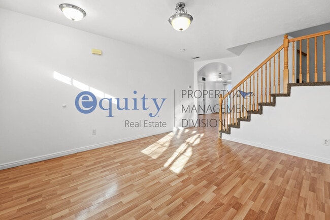 Foto del edificio - 377 E Newsome Park Ln