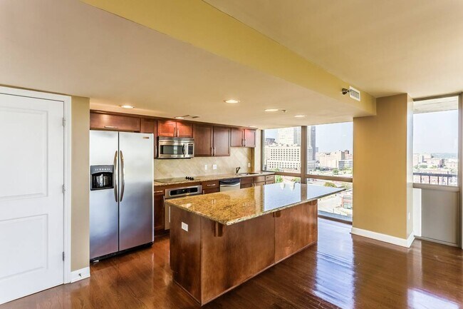 Building Photo - 600 Admiral Blvd
