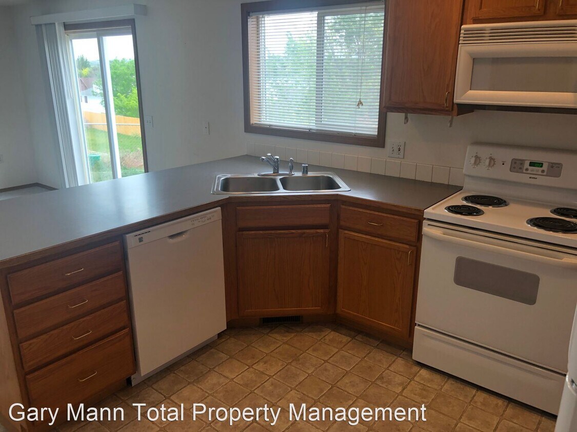 Building Photo - 4 br, 2.5 bath House - 1021 Windrose