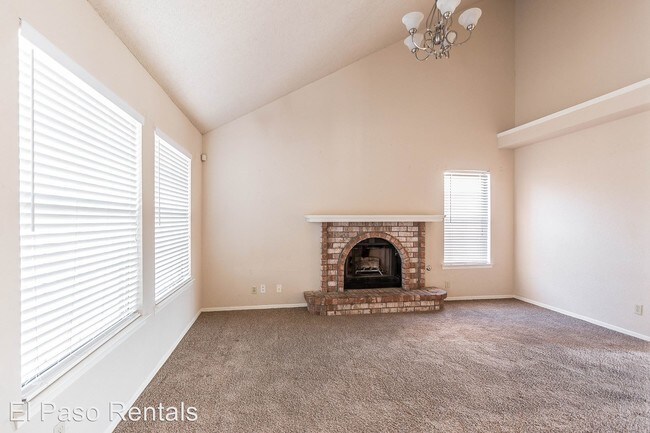 Building Photo - 3 br, 2 bath House - 4732 Loma De Cobre Drive